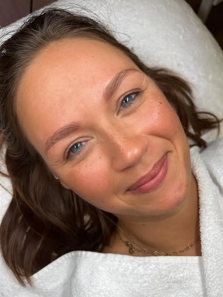 Härchenzeichnung bei Pure Beauty Nürnberg